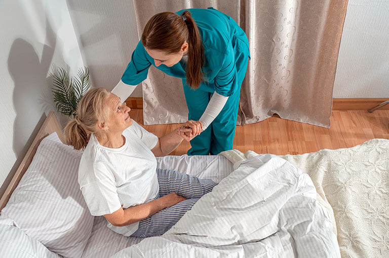 role of gerontological nurse